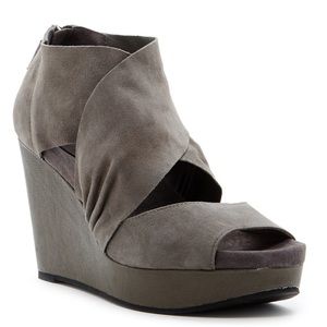 Eileen Fisher gray suede platform wedge sz 7.5
